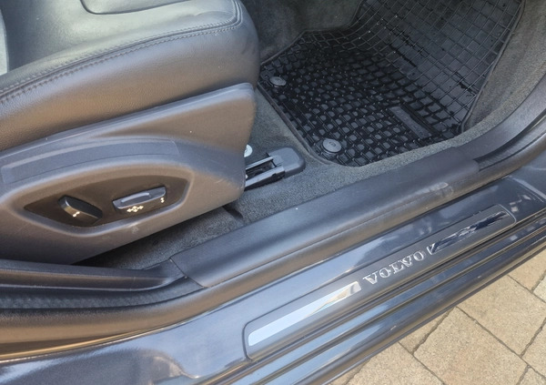 Volvo S60 cena 49900 przebieg: 200000, rok produkcji 2016 z Jędrzejów małe 704